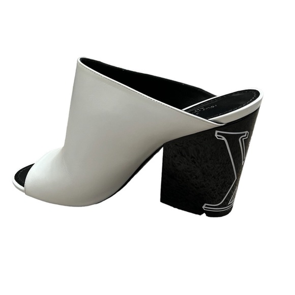 Louis Vuitton New White and Black Sandal Heels size 41 - Picture 3 of 7